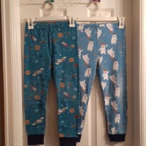 2 pairs of pajama bottoms